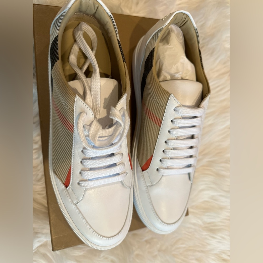 Burberry Salmond Check Low Top Sneaker. Women’s shoes. Size 10.5US/40.5EU. New! - Picture 2 of 9